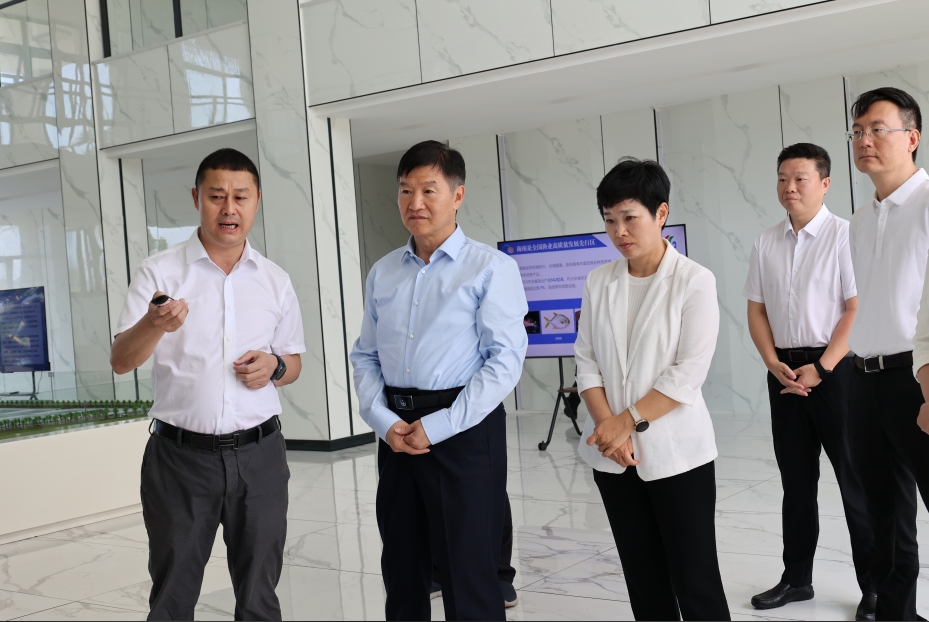 海南省委副書記，省長劉小明到晨海調(diào)研